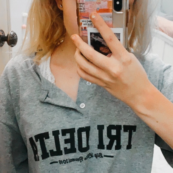 *sold* Tri Delta Gray Henley Shirt Size L - Picture 2 of 5